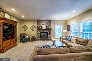 8435 Lanier Overlook Ct, Bristow, VA 20136 - photo 7
