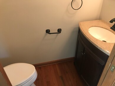 897 Wellington Cir, Aurora, IL 60506 - photo 3