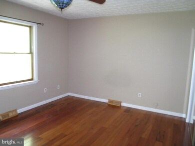 114 Ferdinand Ave, Glen Burnie, MD 21061 - photo 5