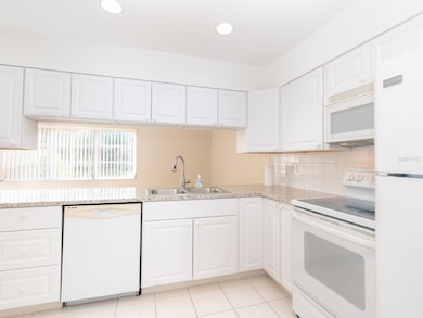 1609 E Cypress Point Dr, Venice, FL 34293 - photo 5