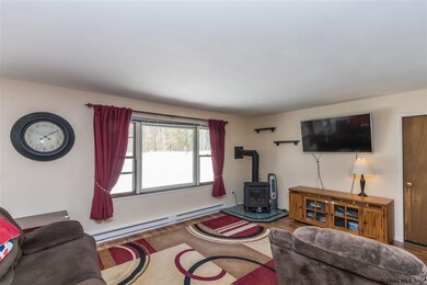 6142 Stanton Rd, Middle Grove, NY 12850 - photo 5