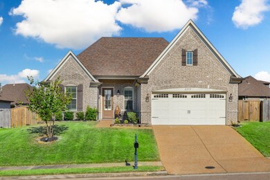 View of front of property featuring a front lawn