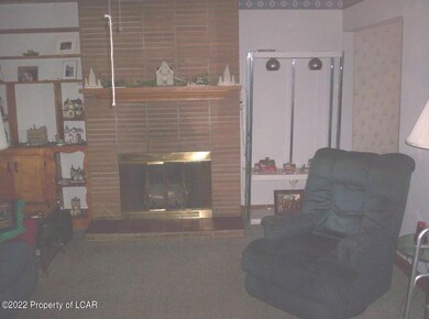 9 Laurel Dr, Dallas, PA 18612 - photo 4