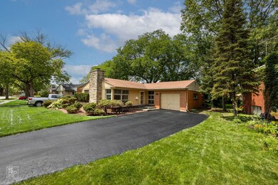 415 E Atwater Ave, Elmhurst, IL 60126 - photo 2