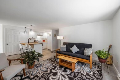 8 High Bluff Dr unit 4, Kennebunk, ME 04043 - photo 7