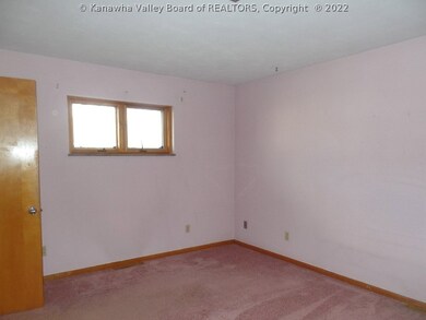 2718 Edwards Cir, Dunbar, WV 25064 - photo 6