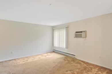 06-Living & Dining Room