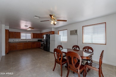 Kitchen/Dining