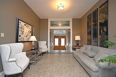 803E6thSt205_6