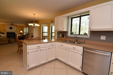 23242 Holly Hill Ln, California, MD 20619 - photo 7