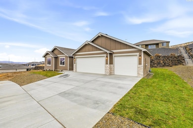 6556 W 29th Ct, Kennewick, WA 99337 - photo 2