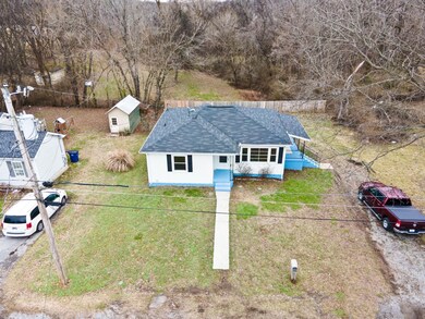 133 Carlisle Ave, Shelbyville, TN 37160 - photo 3