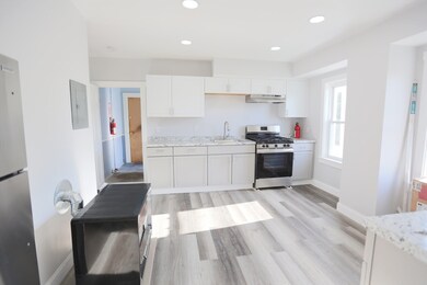 564 N Underwood St unit 2 N, Fall River, MA 02720 - photo 4