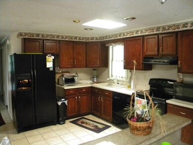 56 Wallenpaupack Dr, Lake Ariel, PA 18436 - photo 5