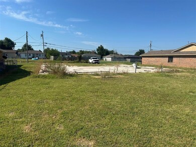 310 W 37th St, Shawnee, OK 74804 - photo 7