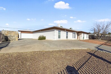 1301 Vista de Oro Dr, El Paso, TX 79935 - photo 3