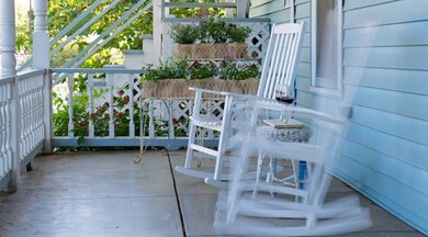 908 N Crockett St, Fredericksburg, TX 78624 - photo 4