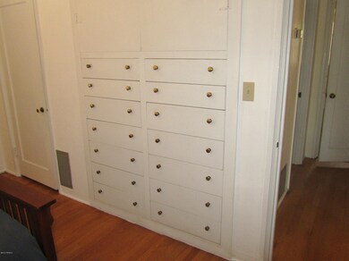 Built-in Bedroom Drawers