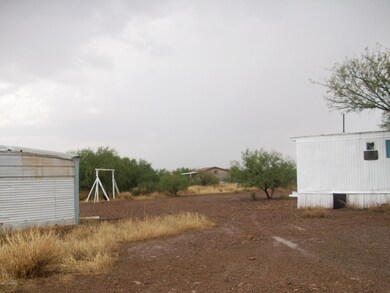 13880 S Sharon Rd, Vail Side and storage