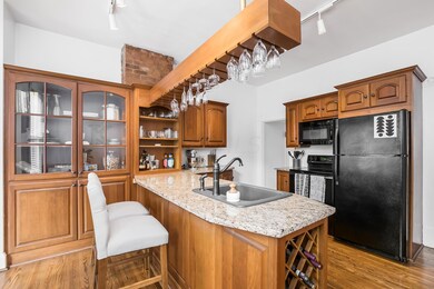 h 313 E Kossuth St-1046