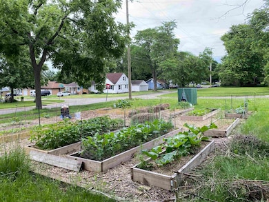 324 N Day Ave, Rockford, IL 61101 - photo 3