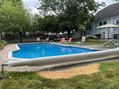 41 Vanstone Ave, Warwick, RI 02889 - photo 4