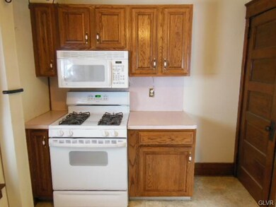 825 Chestnut St, Emmaus, PA 18049 - photo 7