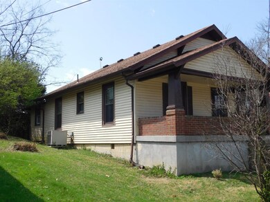 402 Lindsey Ave, Frankfort, KY 40601 - photo 3