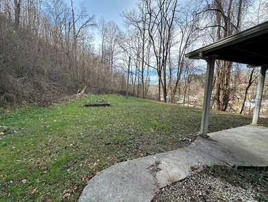 300 Ridge Rd, Richlands, VA 24641 - photo 3