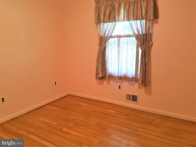 5903 Windham Rd, Laurel, MD 20707 - photo 7