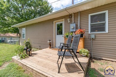 117 W 2nd St, Hoyt, KS 66440 - photo 7