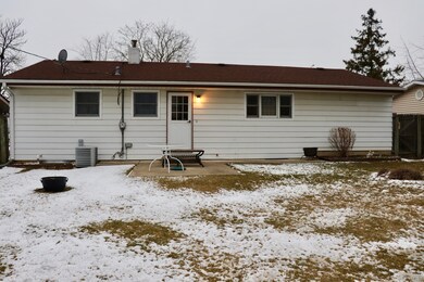 2413 N Metropolitan Ave, Waukegan, IL 60087 - photo 6