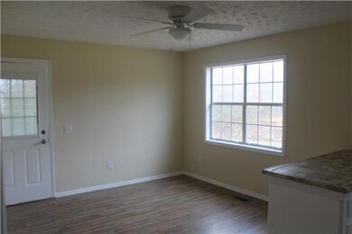 675 Gilley Cir, Manchester, TN 37355 - photo 3