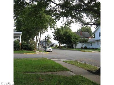 411 2nd St, West Point, VA 23181 - photo 4