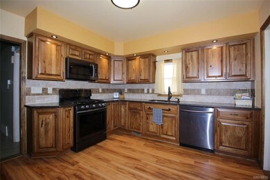 679 Nash Rd, North Tonawanda, NY 14120 - photo 3