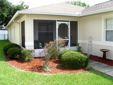 Screened in front porch/entryway