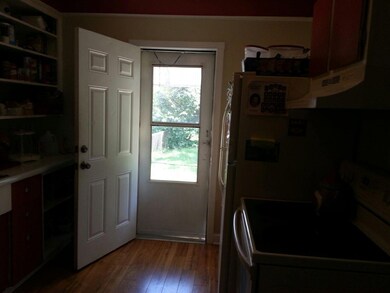 Warren kitchen