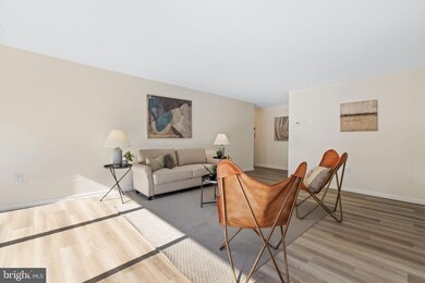 30 Canterbury Square unit 201, Alexandria, VA 22304 - photo 6