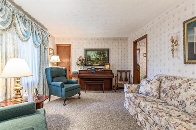 Living Room - 5026 Johnstown Rd