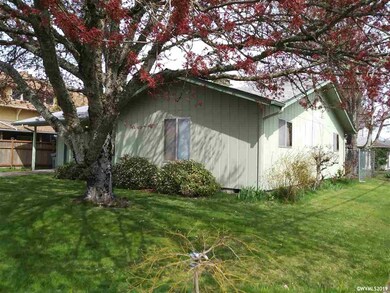 825 Walnut St SW, Albany, OR 97321 - photo 5