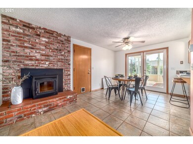 1922 Minda Dr, Eugene, OR 97401 - photo 7