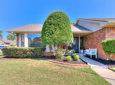 View of front of house featuring a front lawn