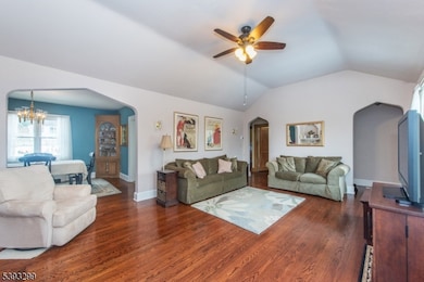 8 Birkendene Rd, Caldwell, NJ 07006 - photo 4