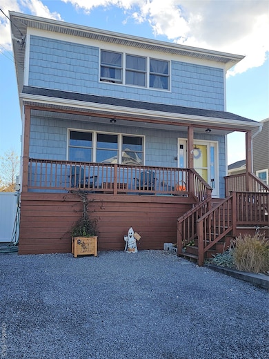 26 Mitchell Ave, Babylon, NY 11702 - photo 2