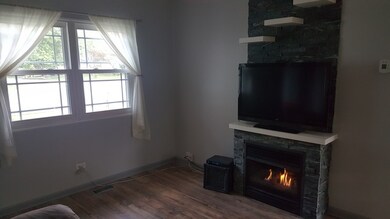 1388 Carleton Cir, Naperville, IL 60565 - photo 5