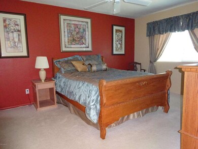 6 MASTER BEDROOM WITH CEILING FAN