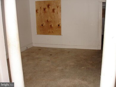 717 Denison St, Baltimore, MD 21229 - photo 3