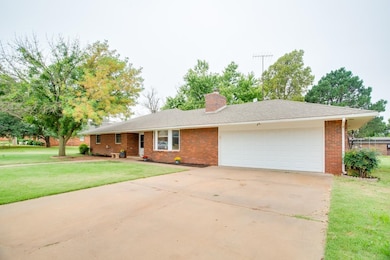 220 N Main St, Waukomis, OK 73773 - photo 3