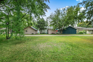 320 6th St S, Sauk Rapids, MN 56379 - photo 3