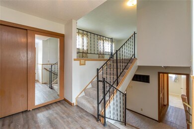 2800 Schultz Dr NW, Cedar Rapids, IA 52405 - photo 3